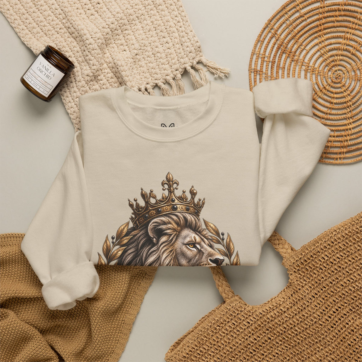 Strength Lion Crewneck Sweatshirt — Psalm 28:7 Inspirational Pullover