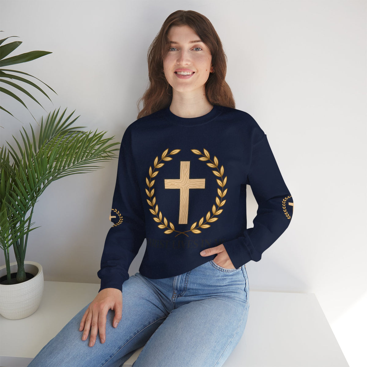 Christian Cross Crewneck Sweatshirt – "Christ Lives in Me" Religious Pullover