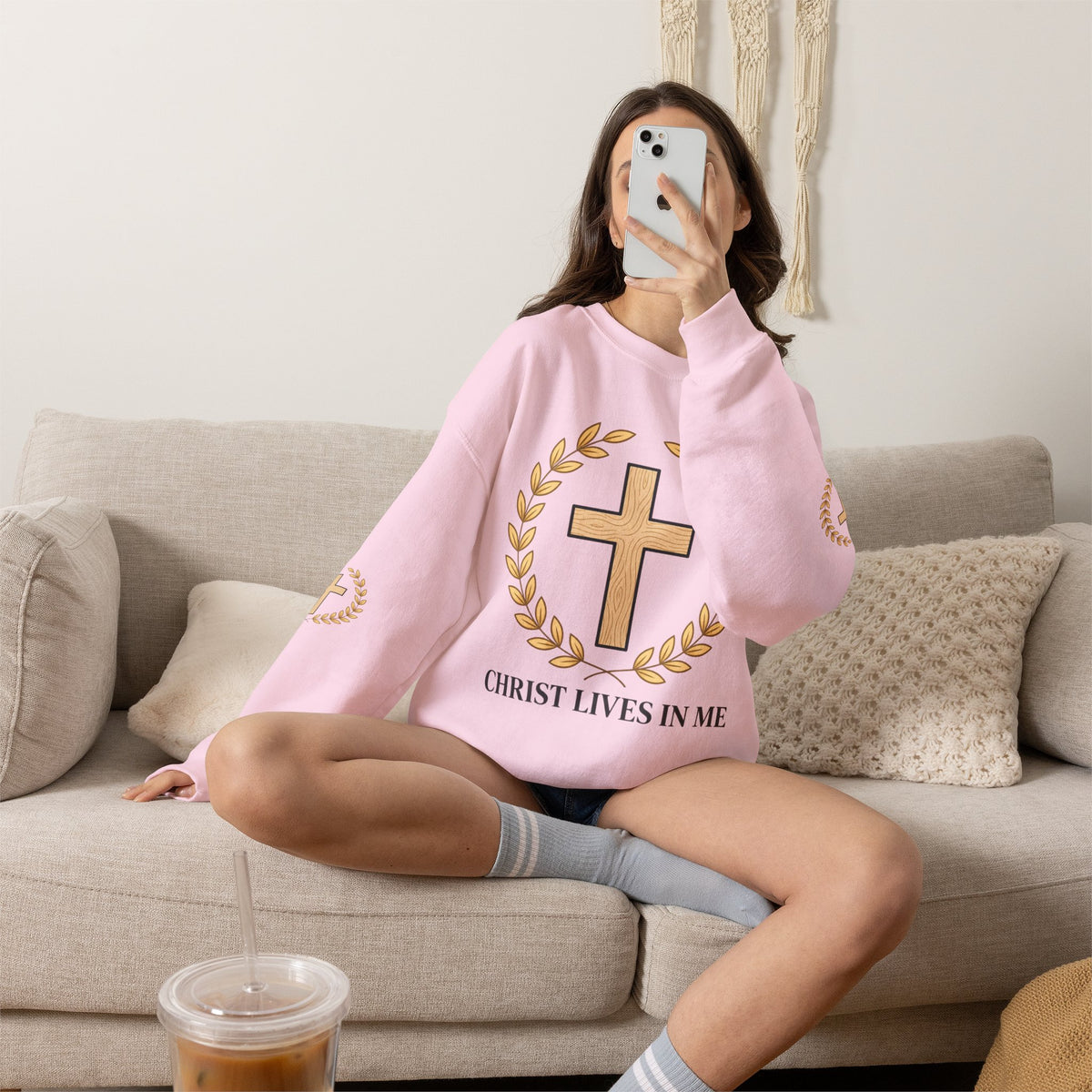 Christian Cross Crewneck Sweatshirt – "Christ Lives in Me" Religious Pullover