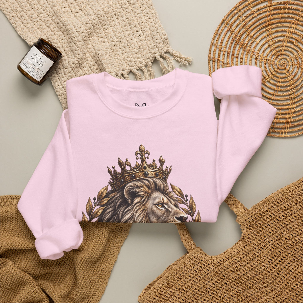 Strength Lion Crewneck Sweatshirt — Psalm 28:7 Inspirational Pullover