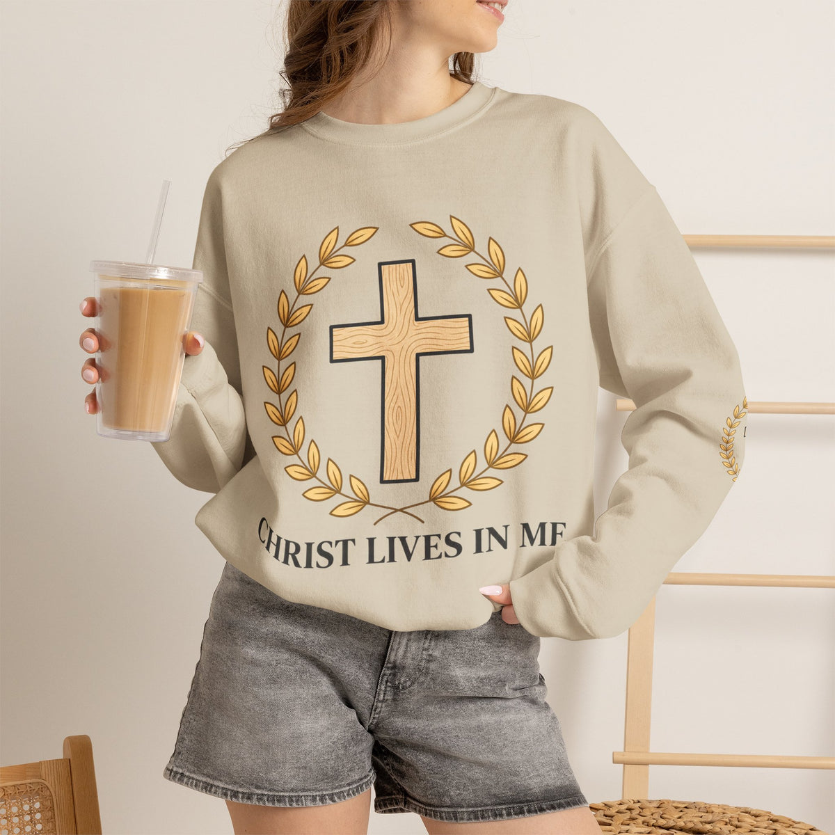 Christian Cross Crewneck Sweatshirt – "Christ Lives in Me" Religious Pullover
