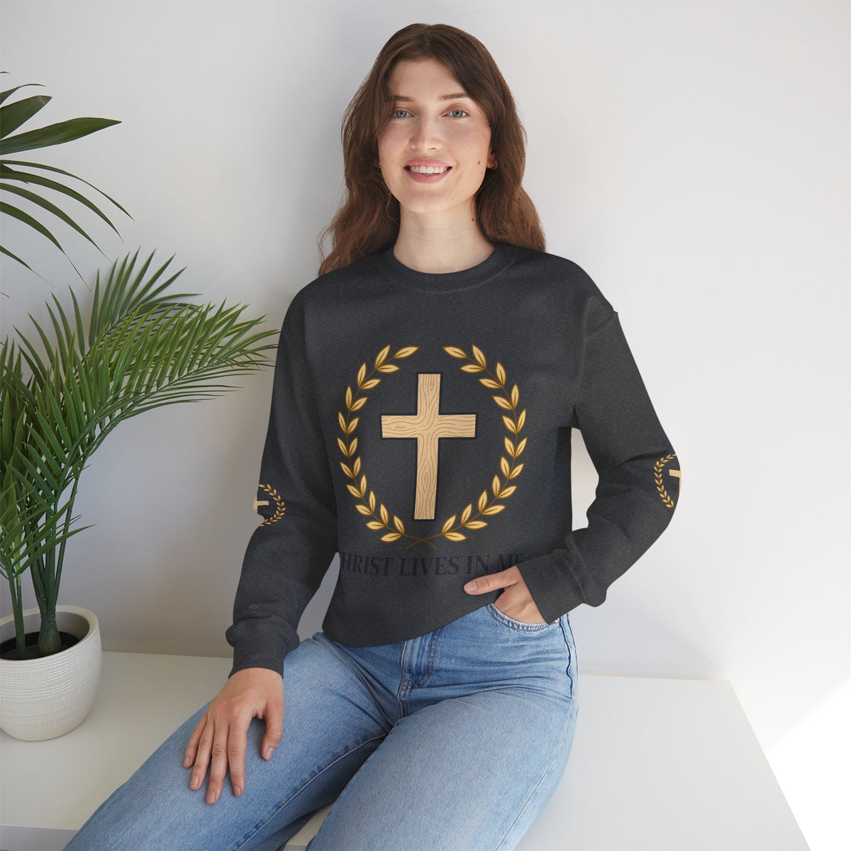 Christian Cross Crewneck Sweatshirt – "Christ Lives in Me" Religious Pullover