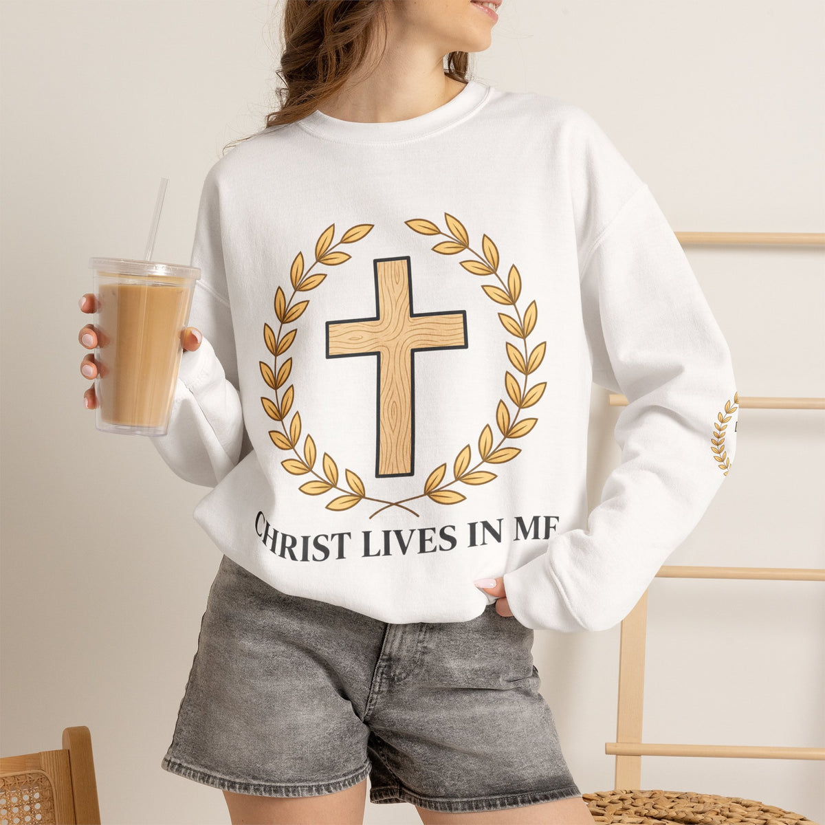 Christian Cross Crewneck Sweatshirt – "Christ Lives in Me" Religious Pullover
